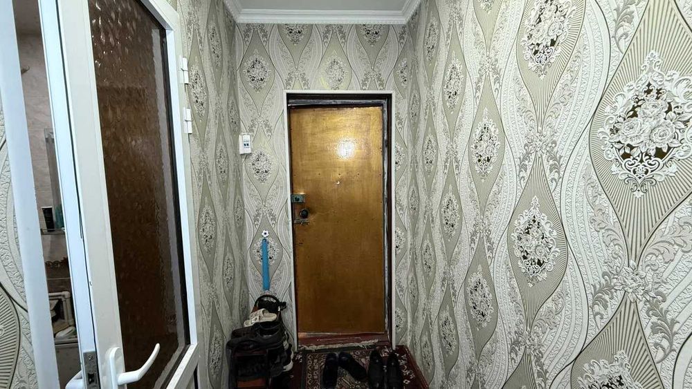 Киргили  Дружба 4 қаватда 2 хонали квартира сотилади. ID: 1880