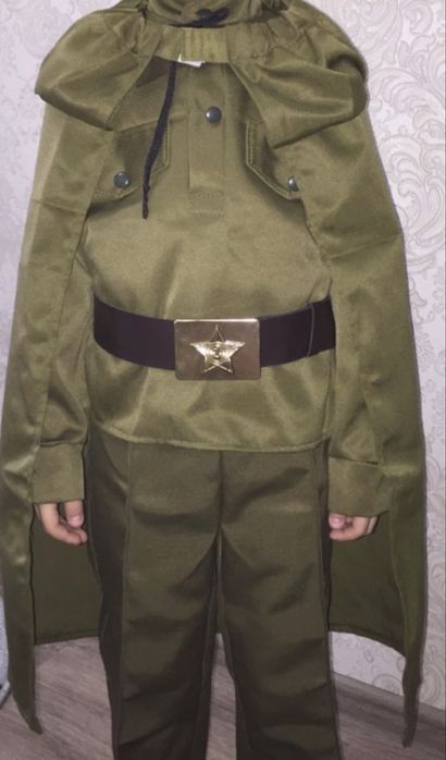 Продам костюм на 9 мая рост 104-110