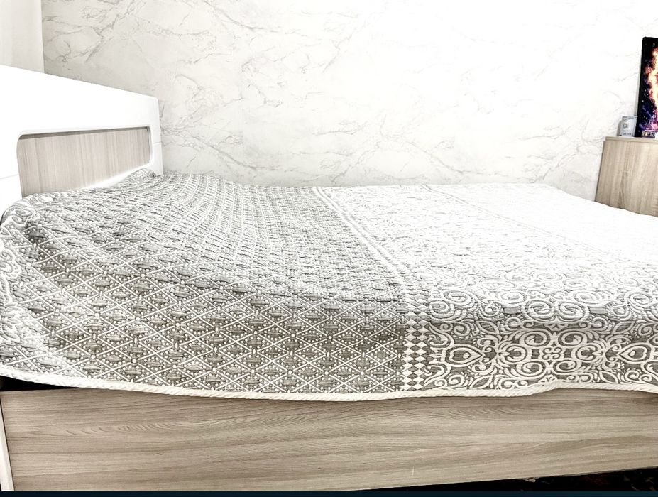 Продам 2 спальную кровать