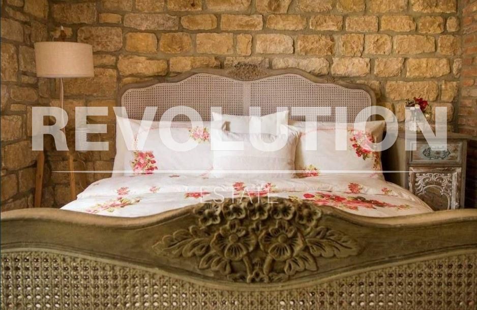 Дава се под наем Къща в к.к. Св.Св. Константин и Елена - 120 кв.м за 1695.24 € - Снимка #2