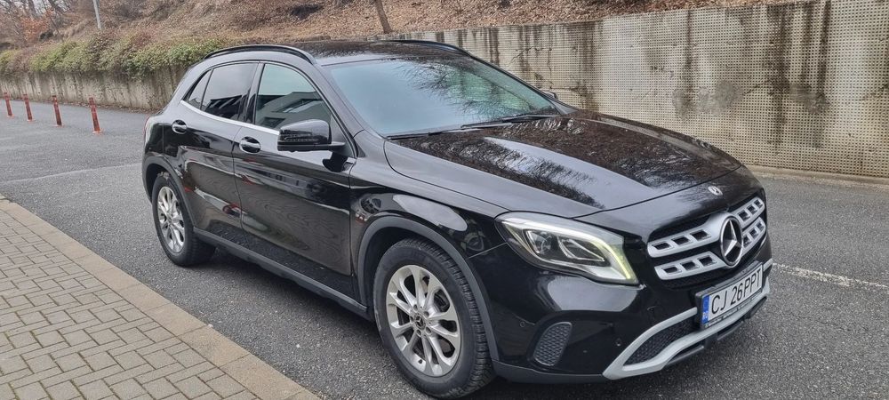 Mercedes-Benz GLA Mercedes-Benz GLA 220 4MATIC