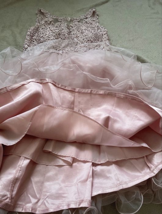 Rochie roz cu tull