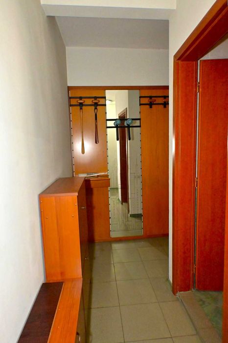 Тристаен тухлен апартамент с гараж в гр. Перник, кв. Димова махала