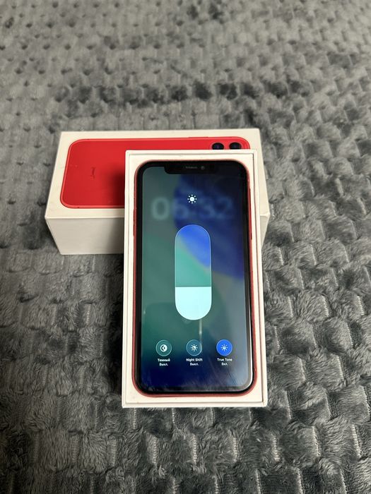 Продам Айфон/iphone 11.