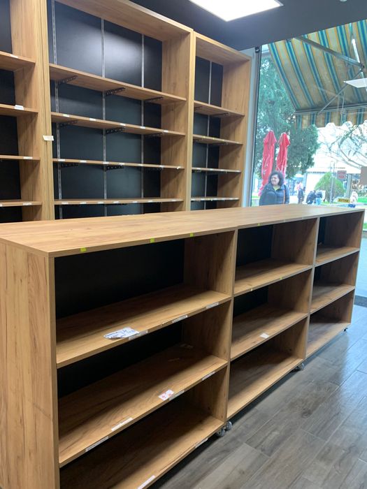 Цялостно оборудване за магазин- стелажи в 3 размера и щанд/каса