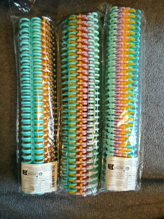 Перфоратор (45 листа), спирали и плотер за подвързване, бои за принтер