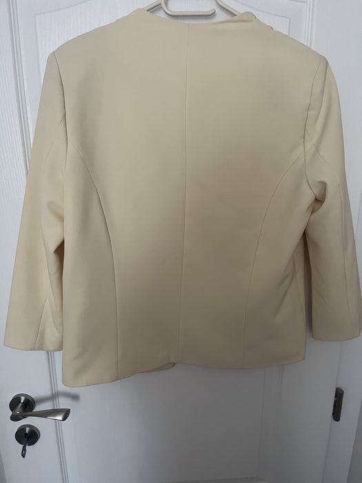 Жълто сако RESERVED