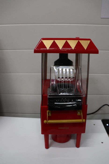 Машина за пуканки с горещ въздух