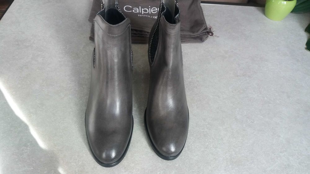 Нови елегантни боти CALPIERRE ном. 39 1/2