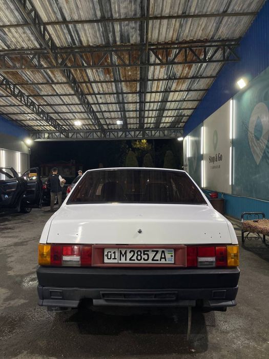 Vaz 21099 sotiladi