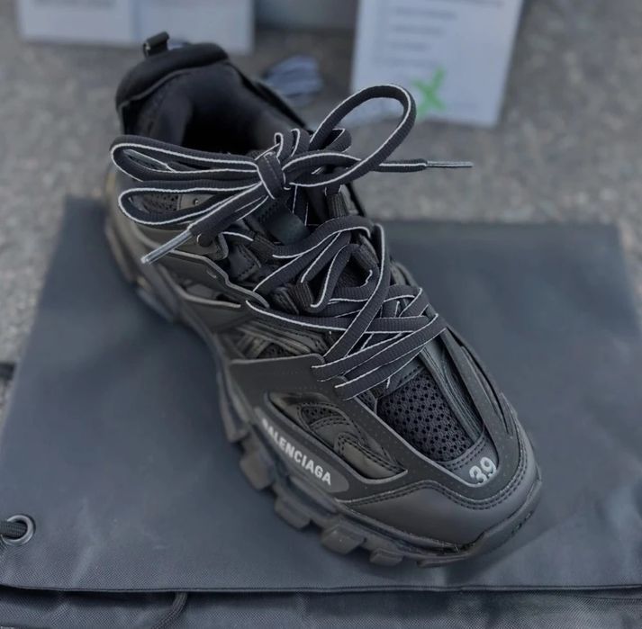 Balenciaga Track – Black