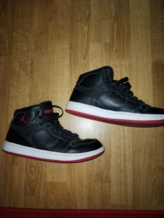 Adidasi Jordan acces