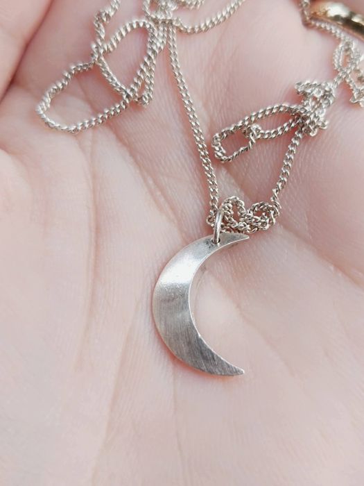 Colier/lant argint 925, cu pandantiv de argint 925 cu o semiluna, JK