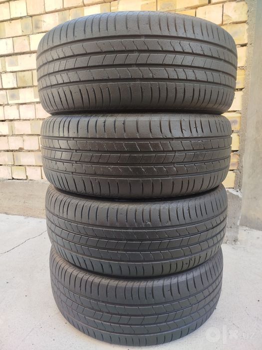 215 55 R17 Shina Kumho Ecsta