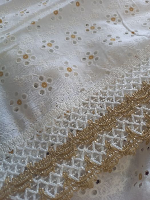 Продам скатерть (хлопок)