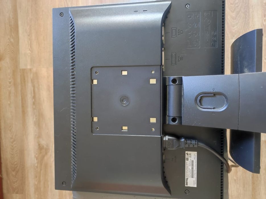 Монитор с ножкой 75 герц рабочий