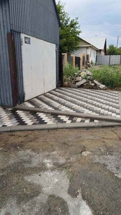 Укладка Брусчатки бардюр