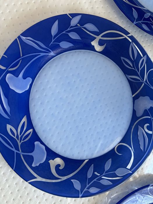 Продам тарелки большие