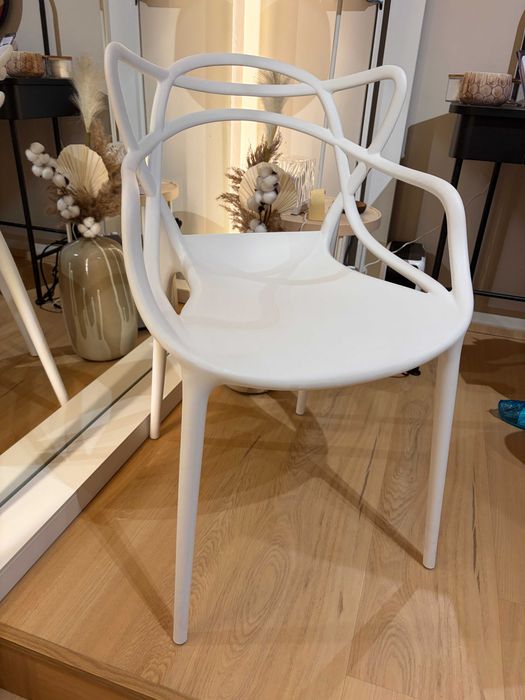 Scaun alb design modern (stil Masters)