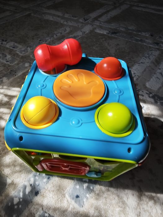 Бизикуб (  сортер)