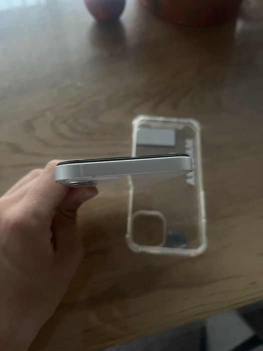 iphone 12.
