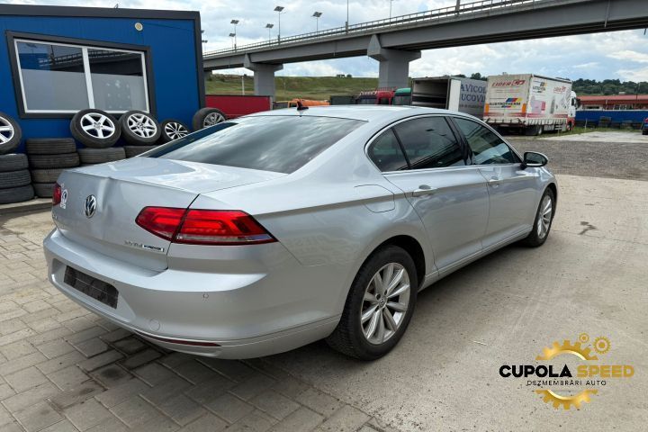 Usa Portiera fata dreapta culoare LA7W Volkswagen VW Passat B8 [2014