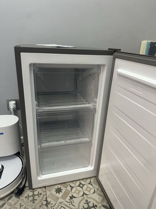 Продам морозильник