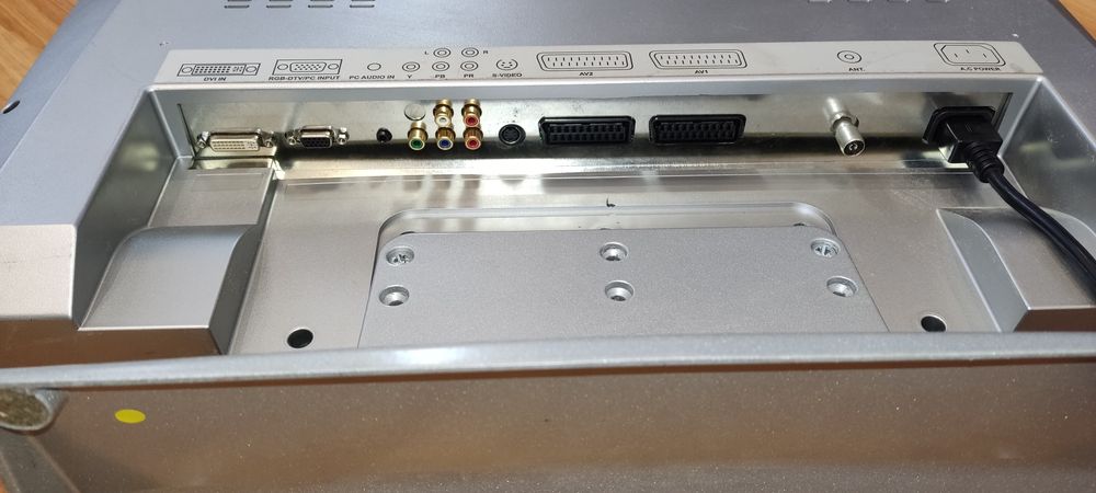 Телевизор GRUNDING