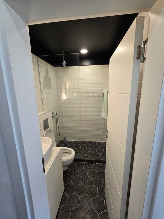 Дава се под наем Двустаен апартамент в София, Център - 72 кв.м за 535.5 € - Снимка #12