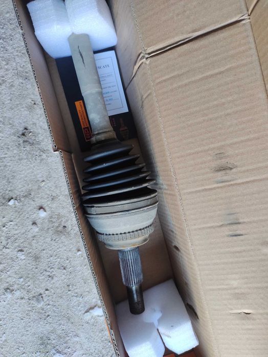 Продам привод на тайоту Авалон