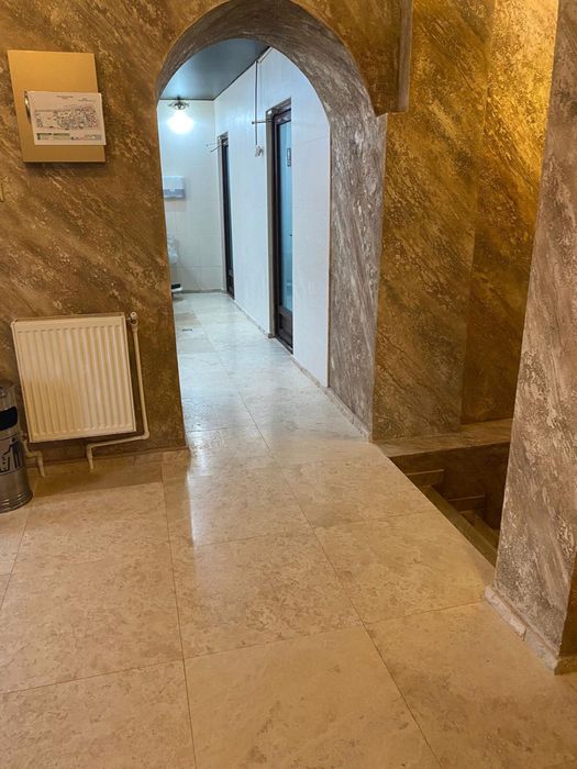 Vand hotel + restaurant + terasa + crama !!! Posibilitate rate !!!