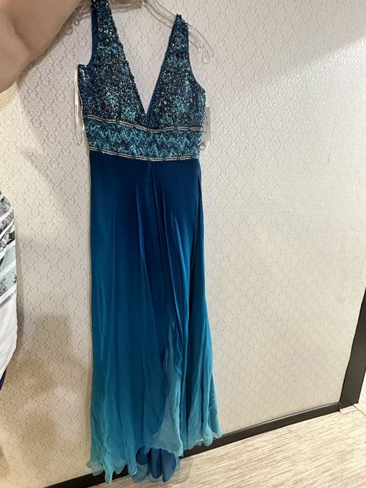 Продам красивое платье