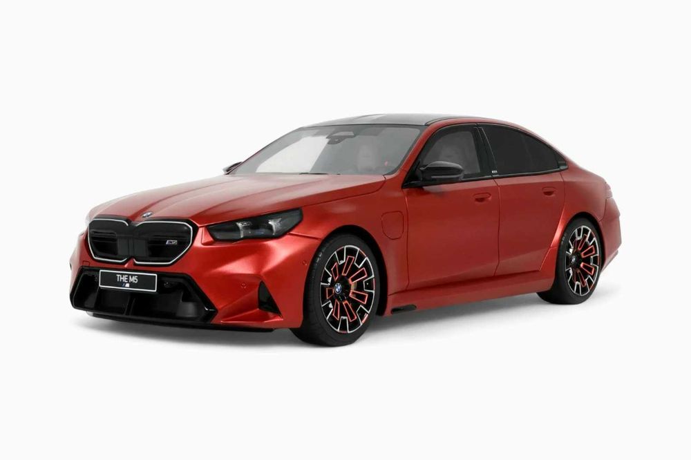 Macheta BMW M5 1:18 GT Spirit GT966