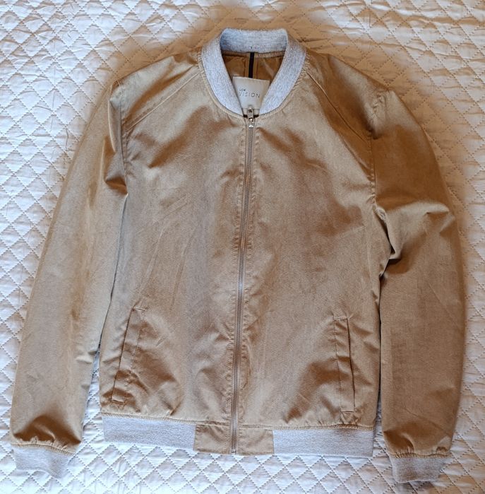 Яке бомбър LC WAIKIKI