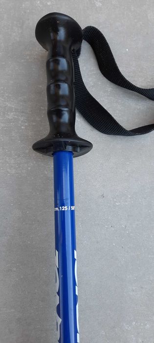 Set skiuri "clasice" 185 cm + bețe 125 cm + husă, toate Rossignol