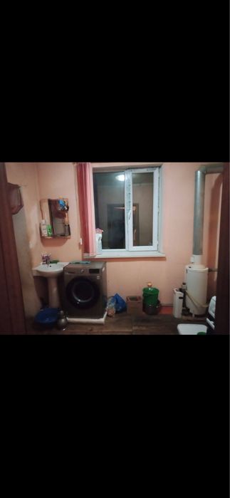 Жер үй сатылады. Азат мөлтек ауданы