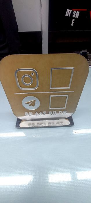 Bortma xarflar va plakatlar 100 dan oshiq reklama xizmati