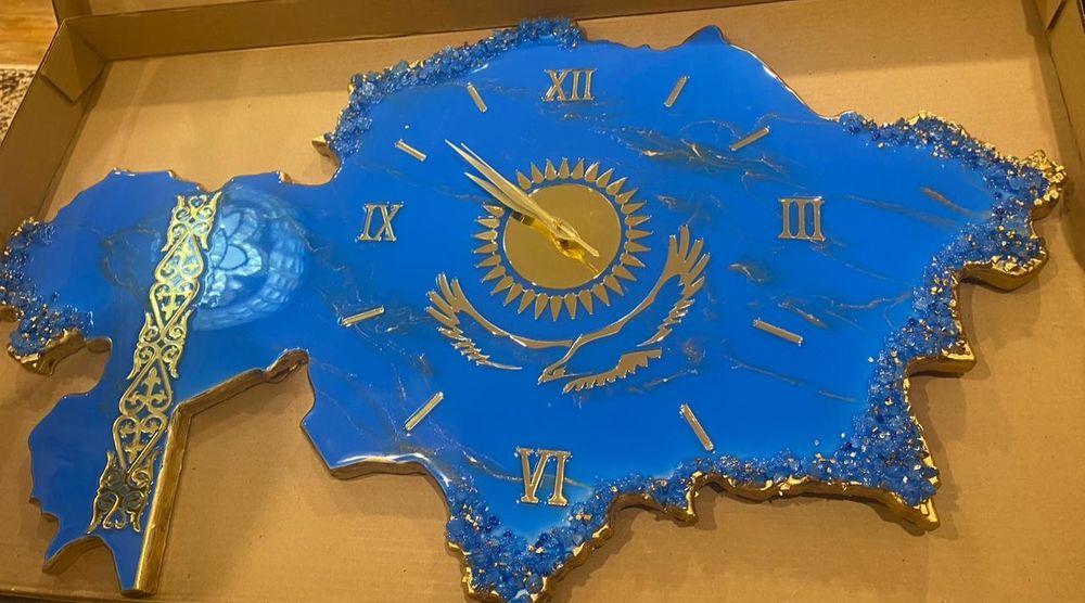 Настенные часы с картой Казахстана