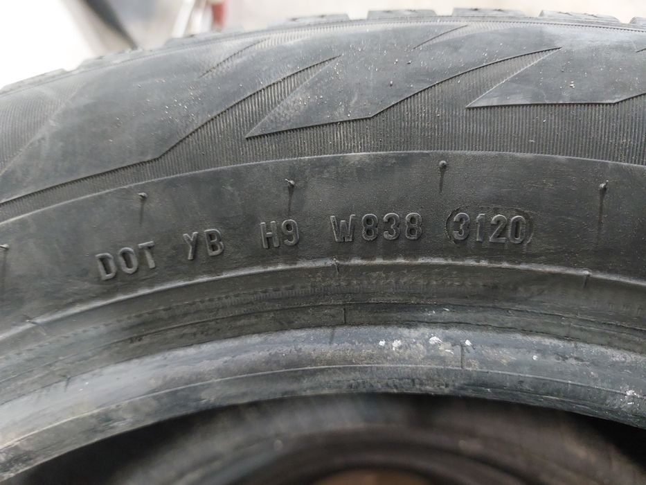 Продам зимнию резину 235/55 R18