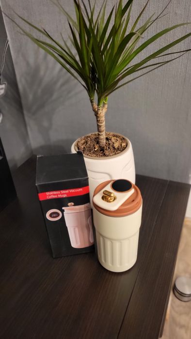 Термочаша с дисплей