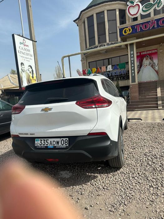 Продам автомобиль CHEVROLET TRACKER