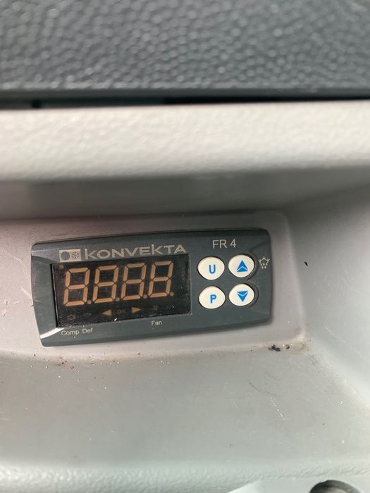 Vând schimb cu basculabila 3,5t
