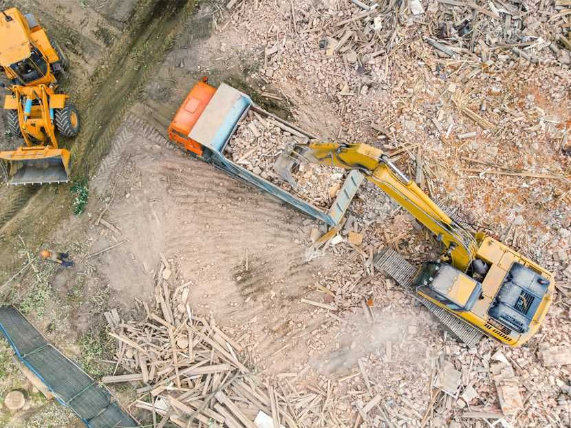 Извозване на строителни отпадъци