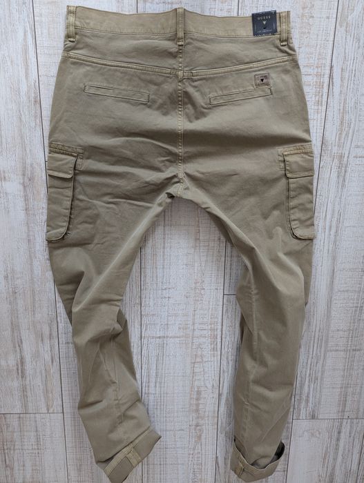 Guess Cargo - w33L34