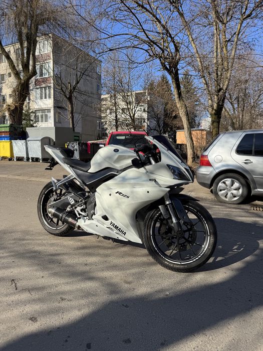 Yamaha YZF R-125.  Abs fata spate  categ a1!!