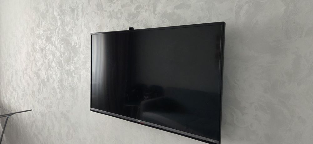 Продам телевизор LG