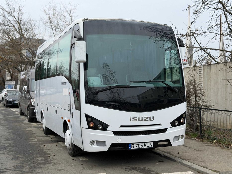 Midi autocar Isuzu Turquoise 2013, 32 locuri, E5