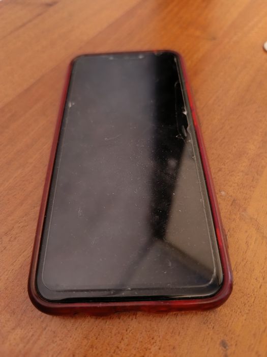 Продам телефон смартфон huawei mate 20 lite