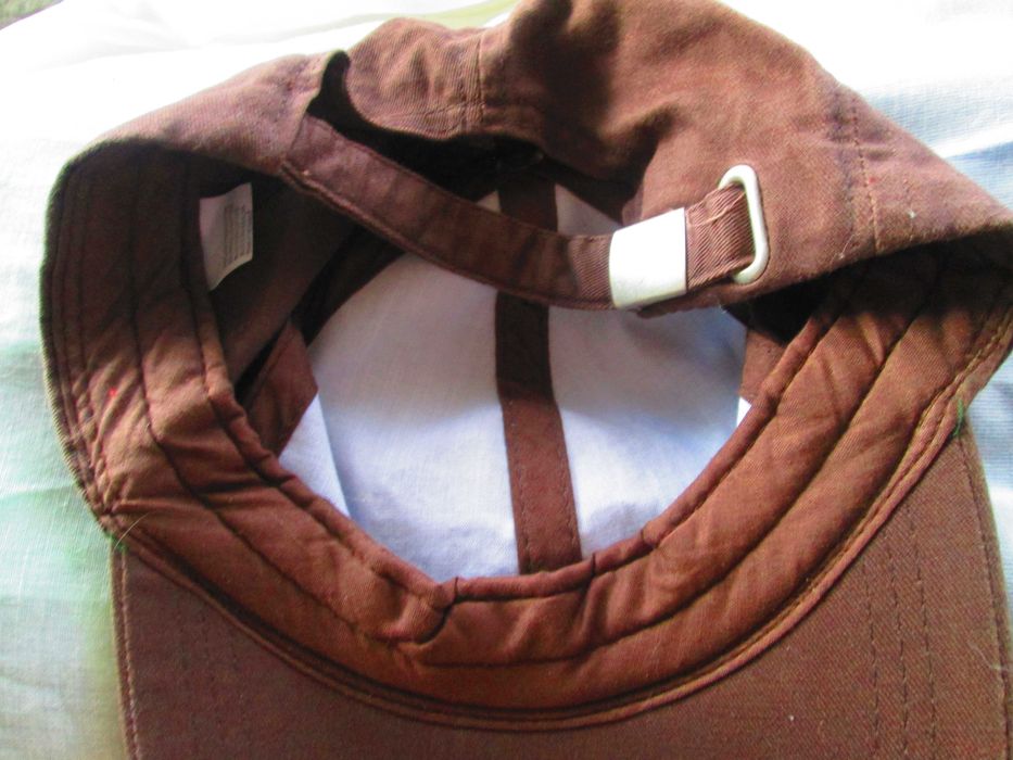 basca maro cu cozoroc  fete