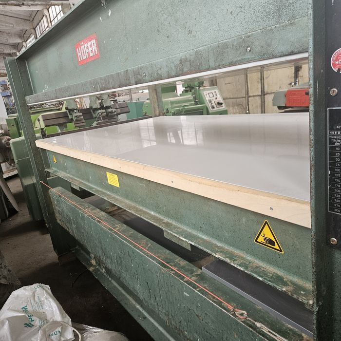 Топла преса с нагреватели 2500мм.х 1300мм.